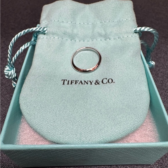 Tiffany & Co. Platinum Knife Edge Band